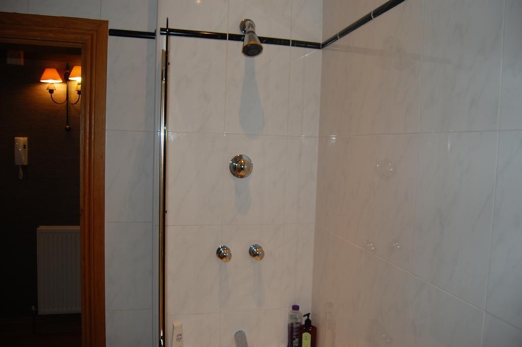 Lomond Castle Apartment Balloch Bilik gambar